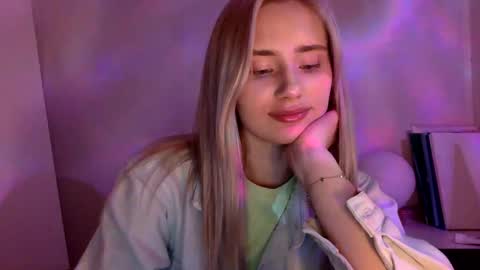 Snapshot of musescorner chatting on April 25, 2026, 4:37 pm musescorner online show from April 25, 2026, 4:37 pm