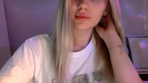 Snapshot of musescorner chatting on May 13, 2026, 4:15 pm musescorner online show from May 13, 2026, 4:15 pm