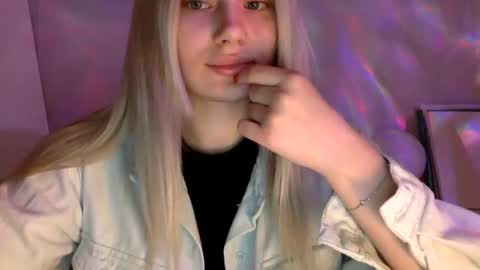Snapshot of musescorner chatting on May 18, 2026, 4:24 pm musescorner online show from May 18, 2026, 4:24 pm