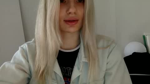 Snapshot of musescorner chatting on May 30, 2026, 12:13 pm musescorner online show from May 30, 2026, 12:13 pm