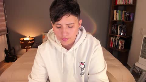 VALENTINA Luna  online show from October 8, 2025, 2:42 am