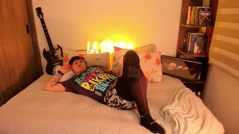 VALENTINA Luna  online show from October 12, 2025, 12:53 am