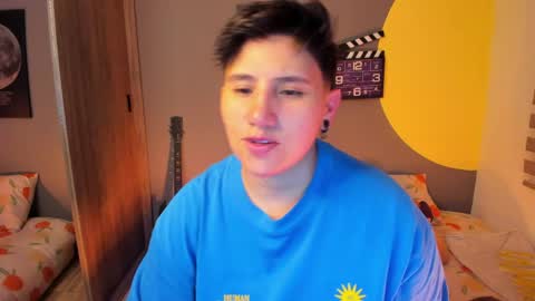 Snapshot of musicayluna chatting on June 5, 2026, 1:56 am VALENTINA Luna online show from June 5, 2026, 1:56 am