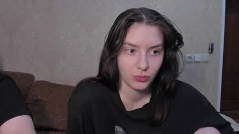 cute couple online show from March 1, 2026, 7:38 pm