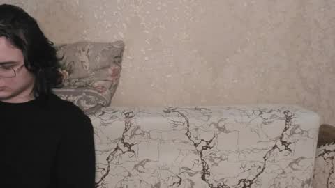 cute couple online show from April 21, 2026, 9:39 pm