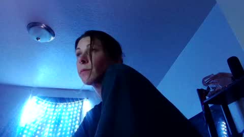 Snapshot of mvnt1s chatting on June 2, 2026, 5:53 am ghost mantis online show from June 2, 2026, 5:53 am