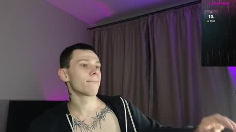 1x1 online show from October 12, 2025, 7:35 pm