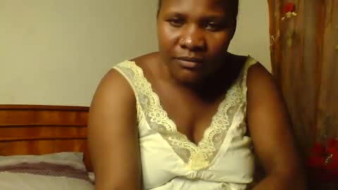 mwekas568403 online show from February 25, 2025, 3:38 pm