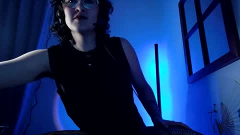 Mx. Anouk Divine online show from December 23, 2025, 4:43 am