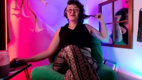 Snapshot of mx_anouk_divine chatting on August 3, 2026, 1:04 am Mx. Anouk Divine online show from August 3, 2026, 1:04 am