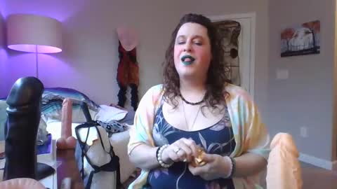 Snapshot of mxsissycharlotte chatting on December 18, 2024, 4:06 pm Mx Charlotte online show from December 18, 2024, 4:06 pm