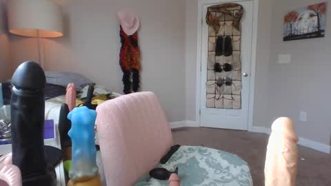 Snapshot of mxsissycharlotte chatting on January 15, 2025, 4:43 pm Mx Charlotte online show from January 15, 2025, 4:43 pm