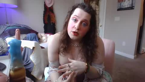 Snapshot of mxsissycharlotte chatting on January 24, 2025, 7:18 pm Mx Charlotte online show from January 24, 2025, 7:18 pm