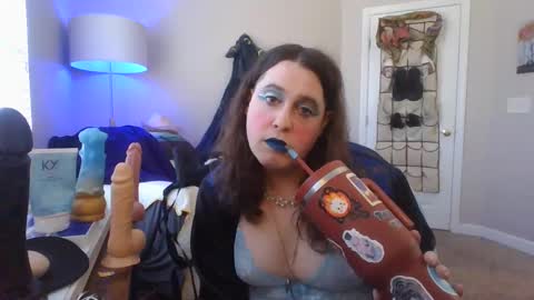 Snapshot of mxsissycharlotte chatting on March 12, 2025, 8:10 pm Mx Charlotte online show from March 12, 2025, 8:10 pm