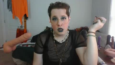 Snapshot of mxsissycharlotte chatting on January 5, 2026, 5:27 pm Mx Charlotte online show from January 5, 2026, 5:27 pm