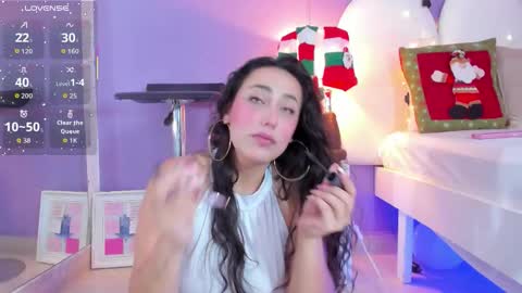 my_aleja_ online show from December 3, 2025, 1:20 pm