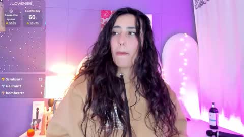 my_aleja_ online show from January 5, 2026, 5:27 pm