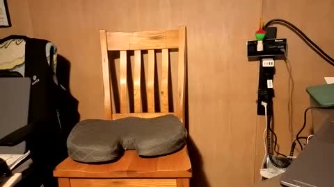 my_curiosity_ online show from April 16, 2026, 4:35 am