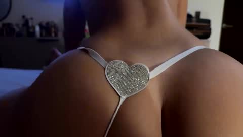 Snapshot of my_hot_wife_romi chatting on March 25, 2026, 5:02 am Romina Gonza online show from March 25, 2026, 5:02 am