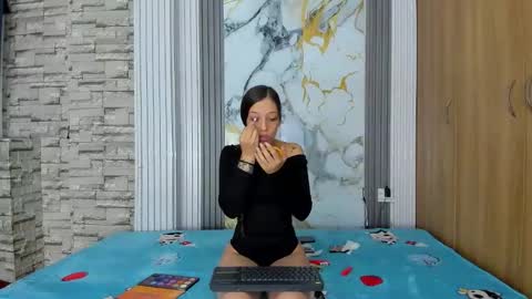 Snapshot of mybonnieandclyde303av chatting on February 8, 2026, 12:36 am mybonnieandclyde303av online show from February 8, 2026, 12:36 am