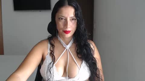 mary and charlie online show from November 8, 2025, 4:07 pm