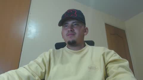 Snapshot of myke_andrade chatting on January 5, 2025, 6:56 am myke_andrade online show from January 5, 2025, 6:56 am