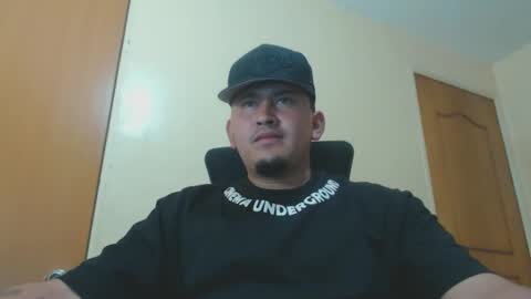 Snapshot of myke_andrade chatting on January 17, 2025, 3:45 am myke_andrade online show from January 17, 2025, 3:45 am