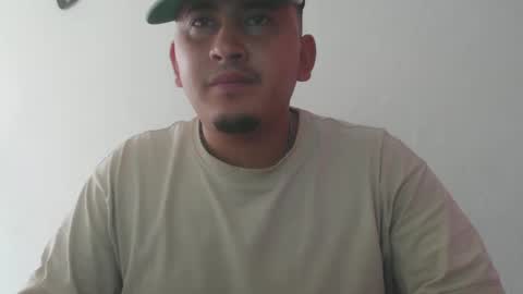 Snapshot of myke_andrade chatting on March 2, 2025, 8:29 pm myke_andrade online show from March 2, 2025, 8:29 pm