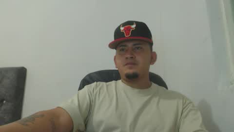 Snapshot of myke_andrade chatting on March 12, 2025, 2:34 pm myke_andrade online show from March 12, 2025, 2:34 pm