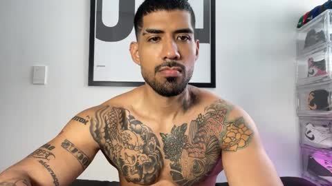 Myke esthetic online show from October 4, 2025, 1:31 pm