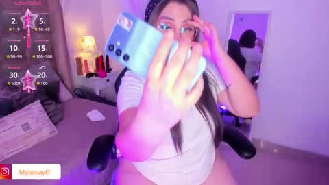 Myla  online show from November 13, 2025, 11:42 am