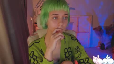 MylaFlores online show from February 23, 2025, 4:39 am