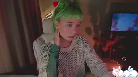 MylaFlores online show from March 1, 2025, 1:32 am