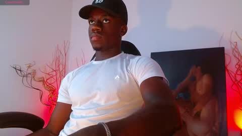 Mylo Wallace  online show from February 10, 2025, 9:58 pm