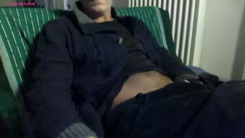 Bi sexy guy lovense hush is on private is open or password show tip if you like. online show from November 17, 2025, 6:19 am