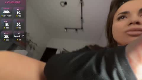 Phoenix online show from November 17, 2025, 5:57 am