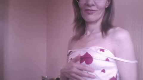 Snapshot of mysterious_blondy chatting on April 21, 2026, 6:09 am mysterious_blondy online show from April 21, 2026, 6:09 am