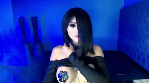 queen nicole online show from March 8, 2025, 4:12 am