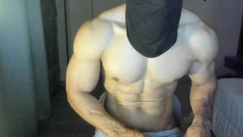 mysterious_muscles online show from April 13, 2026, 11:32 pm