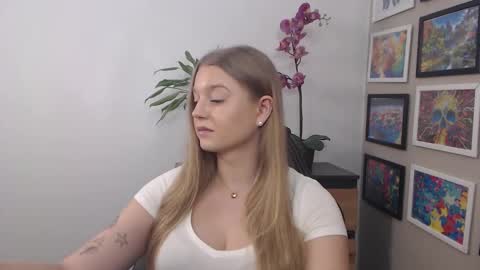 Erica online show from March 11, 2025, 8:20 am