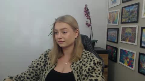 Erica online show from November 28, 2025, 9:01 am