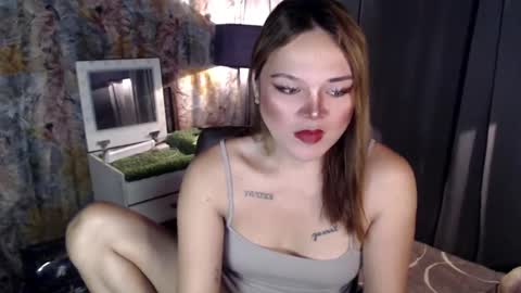 UR GIRL NEXTDOOR online show from February 4, 2025, 4:48 am