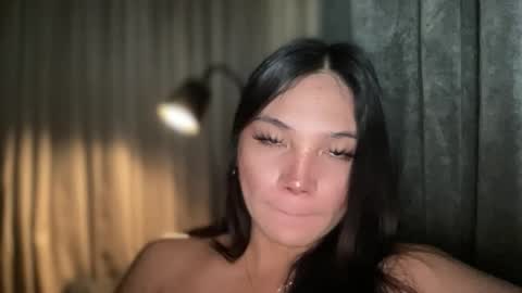 UR GIRL NEXTDOOR online show from February 5, 2026, 6:29 am