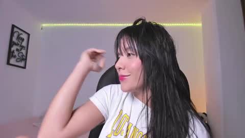 Elena online show from September 19, 2025, 9:15 pm