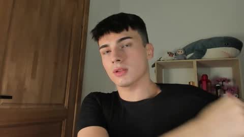 Evan Brown online show from October 28, 2025, 12:36 am