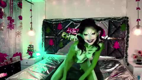 Mystic  online show from December 1, 2025, 7:08 pm