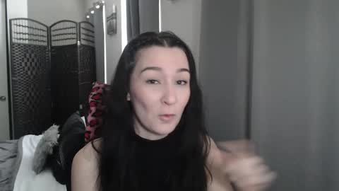 MysticMuse online show from February 18, 2025, 2:16 pm