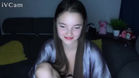 Leya online show from November 1, 2025, 3:03 pm