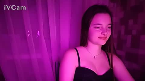 Leya online show from February 2, 2026, 7:01 pm