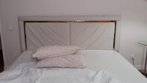 mysticsirenn online show from March 3, 2025, 11:22 am